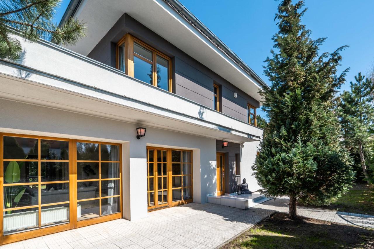 Serenity Prague Villa With Garden Jacuzzi المظهر الخارجي الصورة