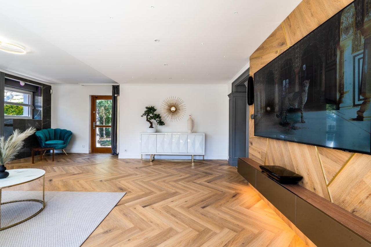 Serenity Prague Villa With Garden Jacuzzi المظهر الخارجي الصورة