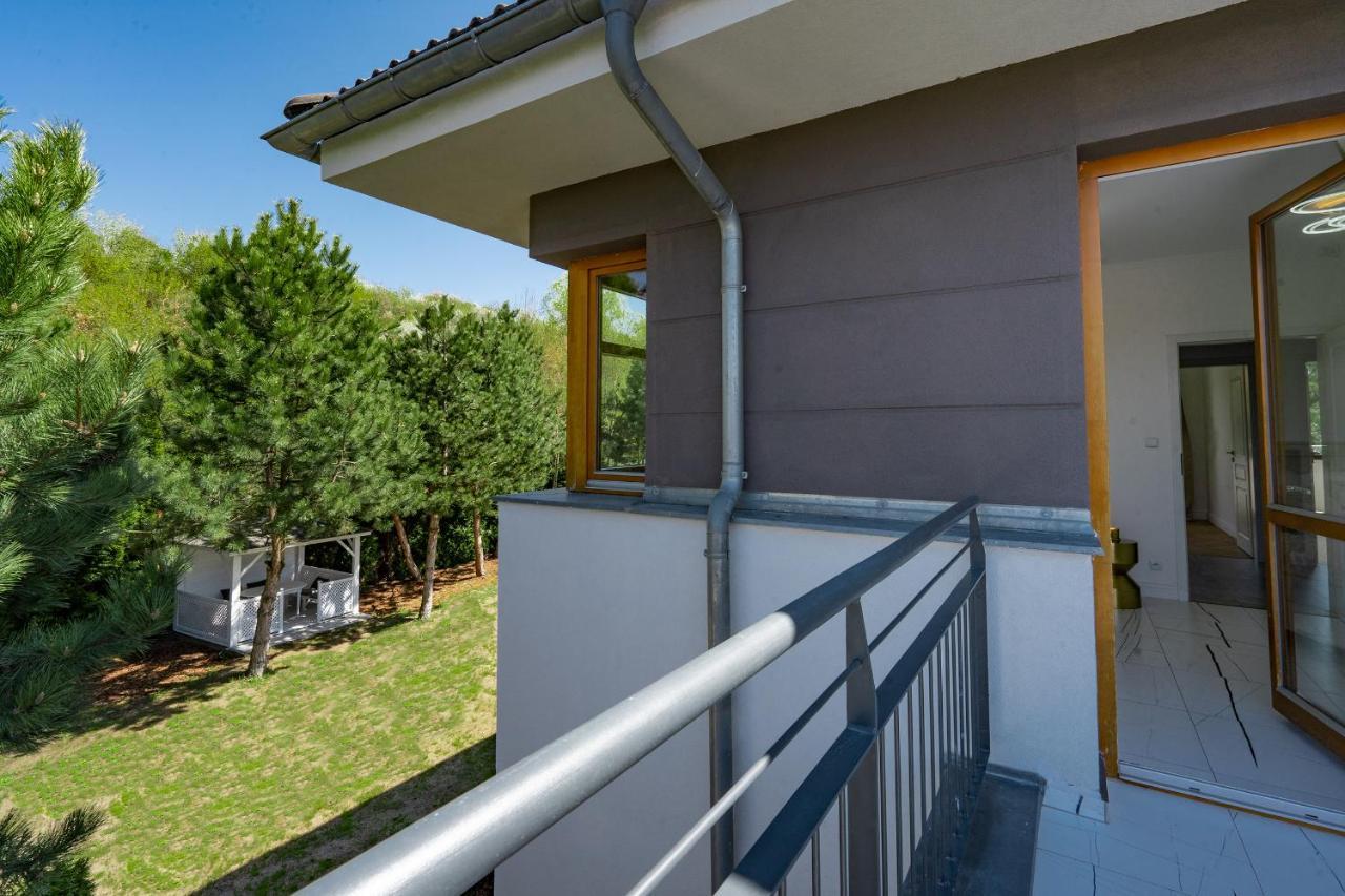 Serenity Prague Villa With Garden Jacuzzi المظهر الخارجي الصورة